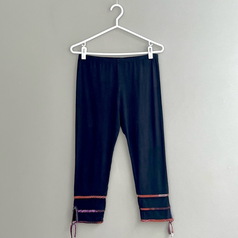 MADO et les Autres cropped leggings